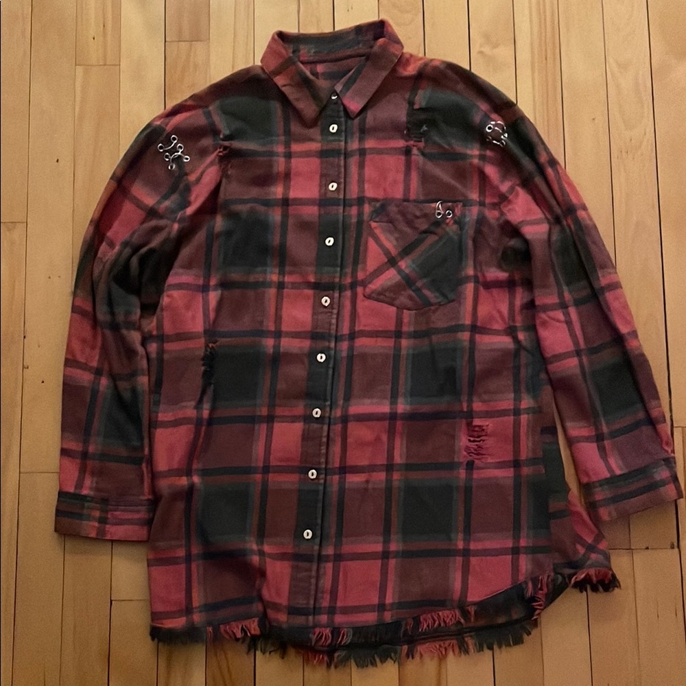 ⚡️Flash Sale ⚡️ River Island - Red & Black Pierced Plaid Button-Up Shirt